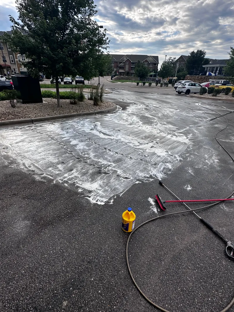 Parking Lot Cleaning in Oregon - Photo 3