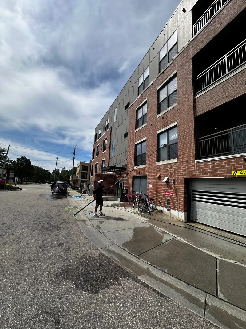 Window Cleaning - Job photo 4